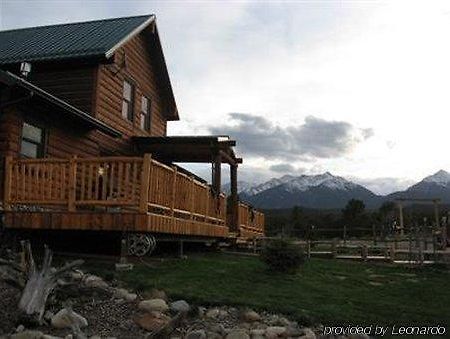 San Isabel Bed And Breakfast Салида Екстериор снимка