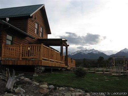 San Isabel Bed And Breakfast Салида Екстериор снимка